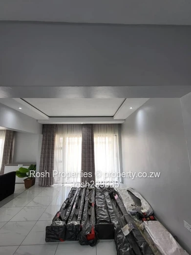 Modern 5-Bed Home on 1000m² in Zimre Park — Borehole